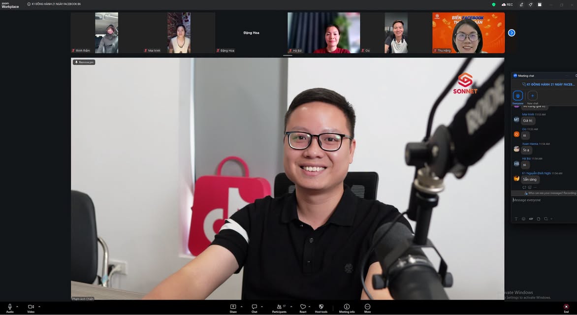 Anh Phạm Anh Chiến đào tạo học viên qua Zoom